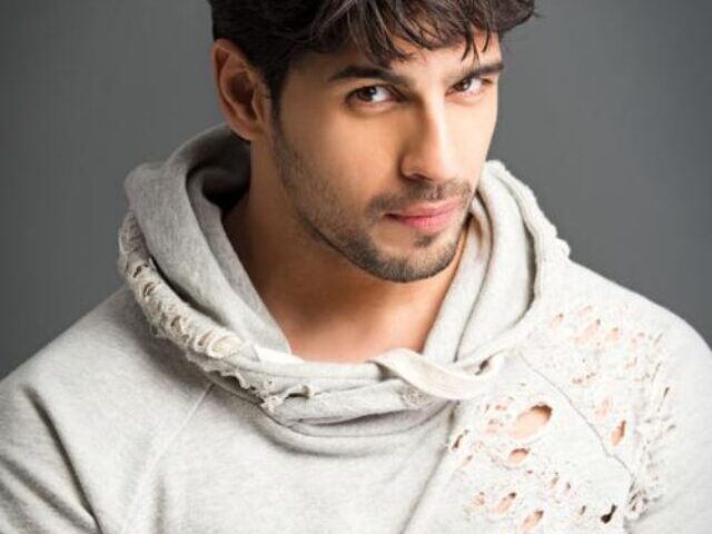 Sidharth Malhotra Net Worth!  Check out the  salary of Sidharth!