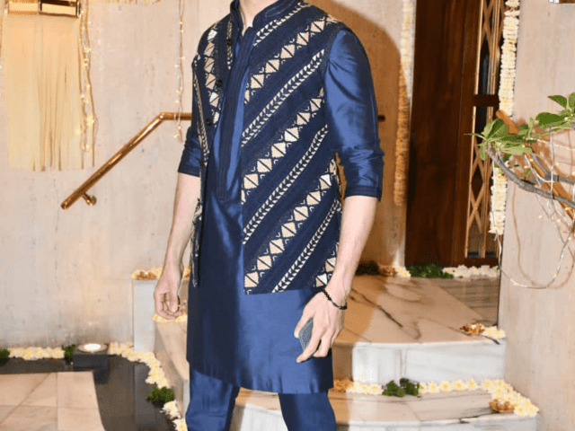 Sidharth Malhotra At Manish Malhotra’s Diwali Party!