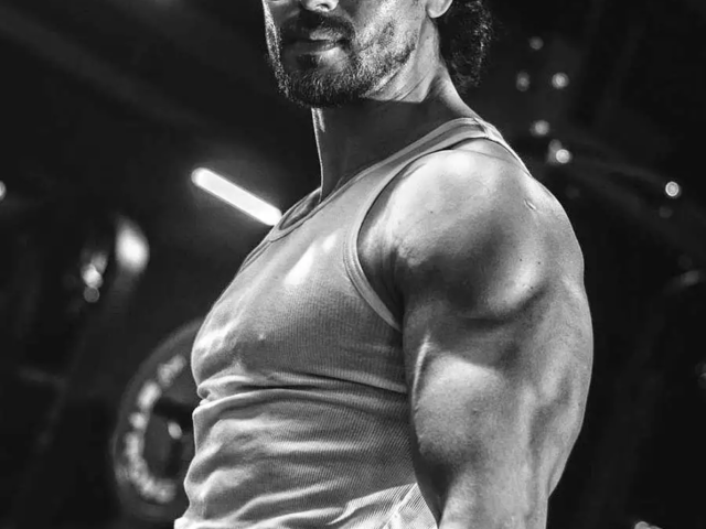 Tiger Shroff’s Secret Diet Revealed: Get Fit With These Tips!