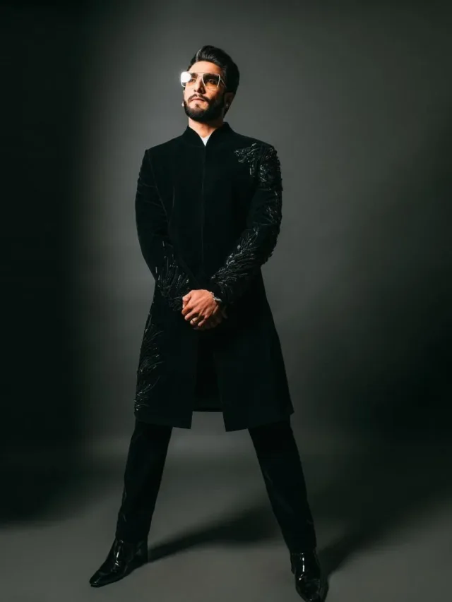 Ranveer Singh’s Black Sherwani Stylish Saga Unveiled!