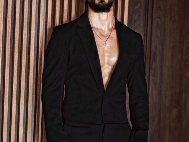 Tiger Shroff’s Sleek Blazer Look At Singham Again Trailer Launch!