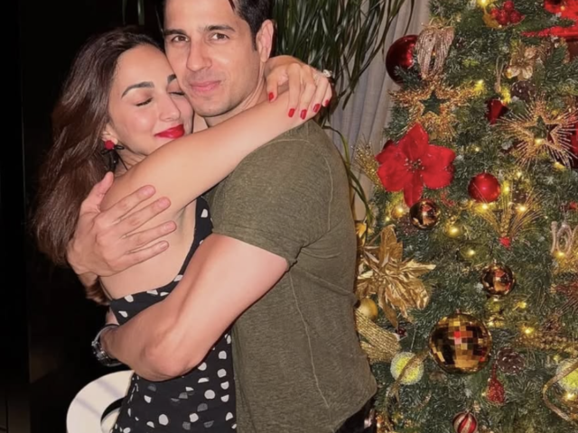 Christmas 2025: Bollywood Couples Share Heartwarming Festive Moments