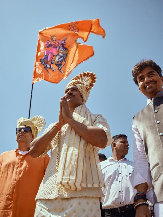 Vicky Kaushal Celebrates Shiv Jayanti At Raigad Fort With Chhaava Team