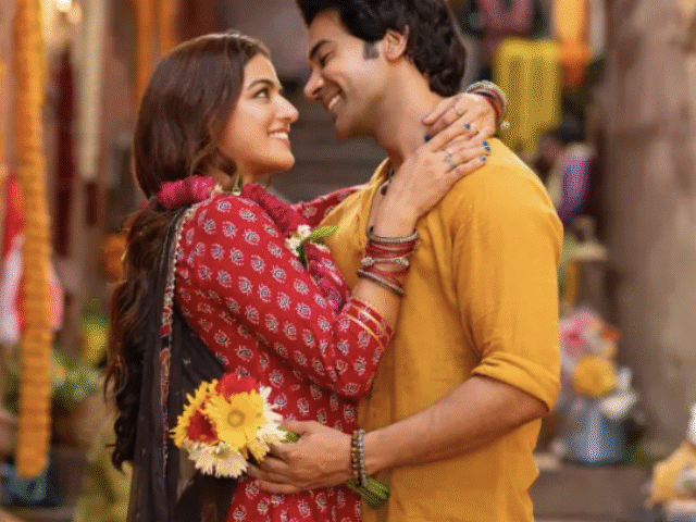 Bhool Chuk Maaf Review: Quirky Plot, Weak Execution!