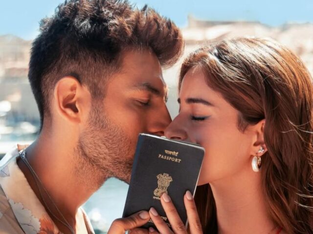 Tu Meri Main Tera Main Tera Tu Meri Heroine: Kartik – Ananya’s Lip-Lock Poster Goes Viral