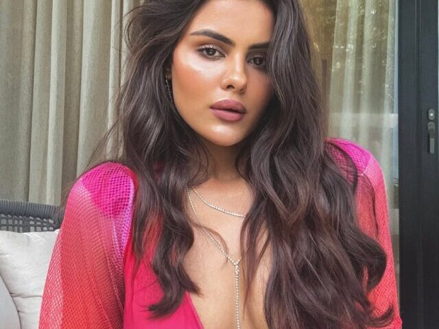 Priyanka Chahar’s Monsoon Swimwear Stuns Fans!