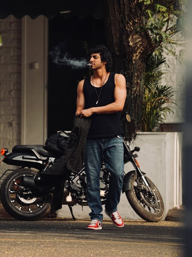 Ahaan Panday Drops BTS Pics Of Saiyaara, Thanks Fans!